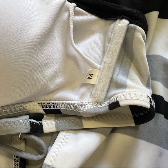 Cupshe | Striped High-Waisted Bikini Set - Picture 9 of 10